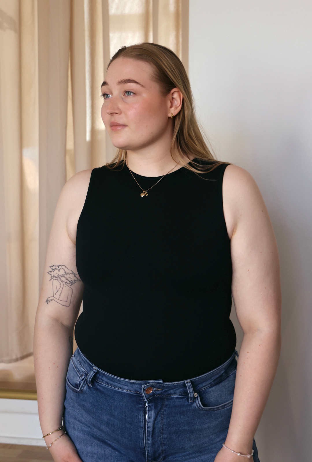 Shape Top High Neck