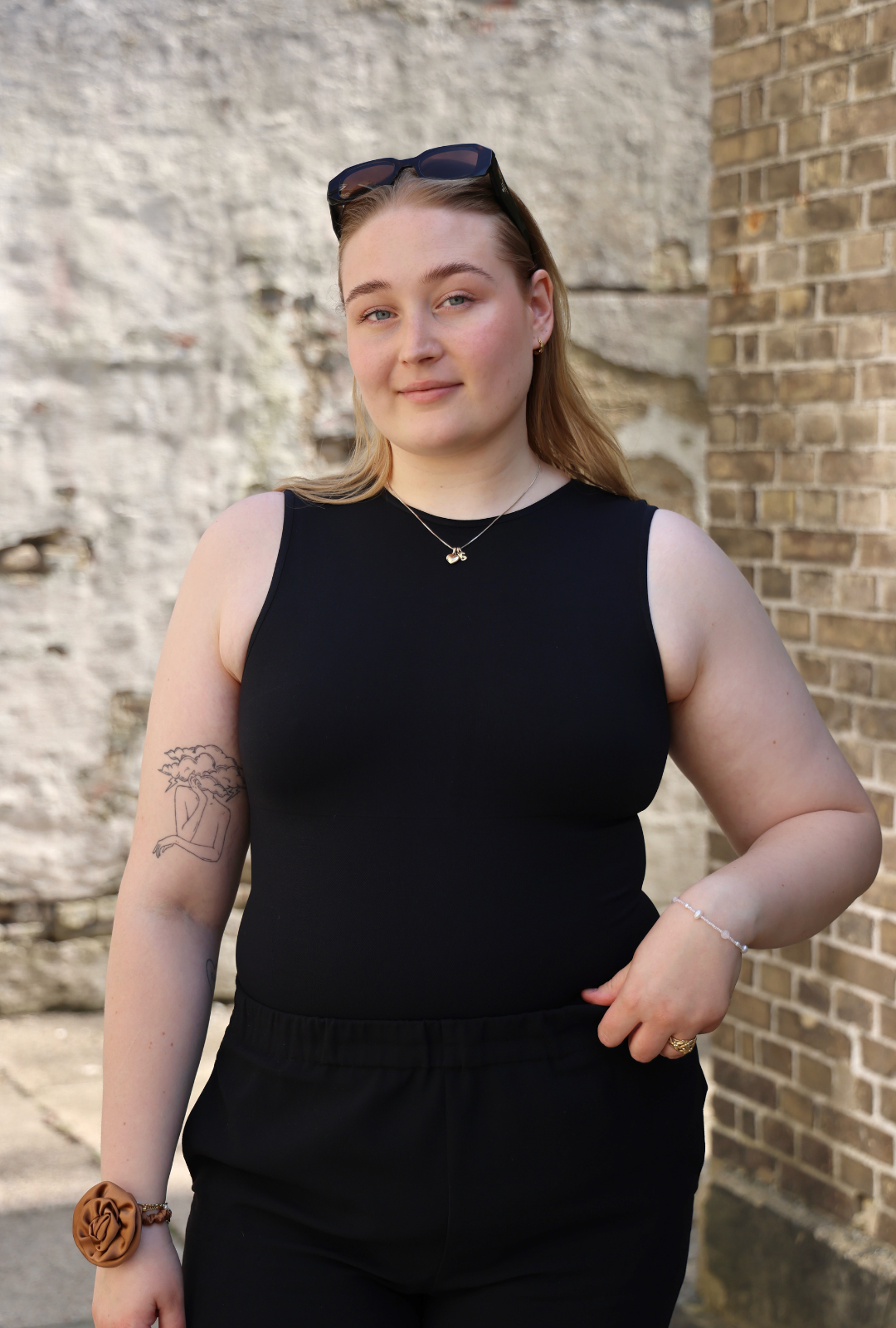 Shape Top High Neck