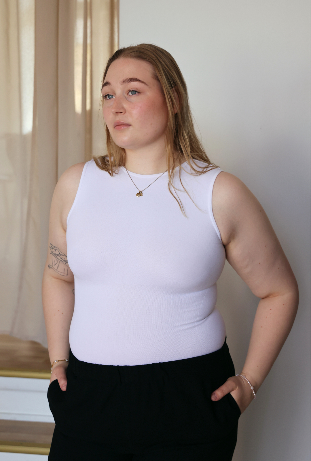 Shape Top High Neck